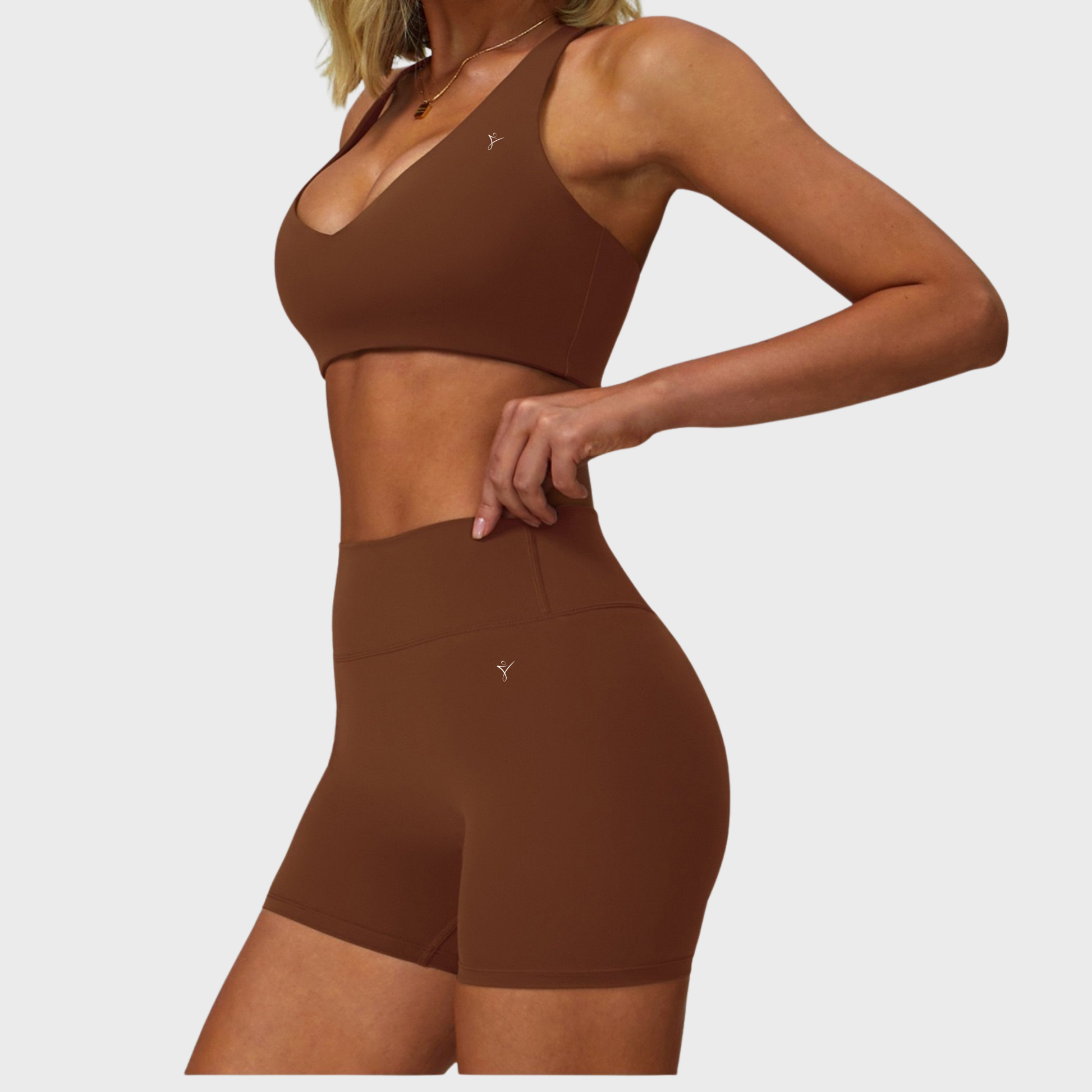 Ndiigwedha Set in Brown